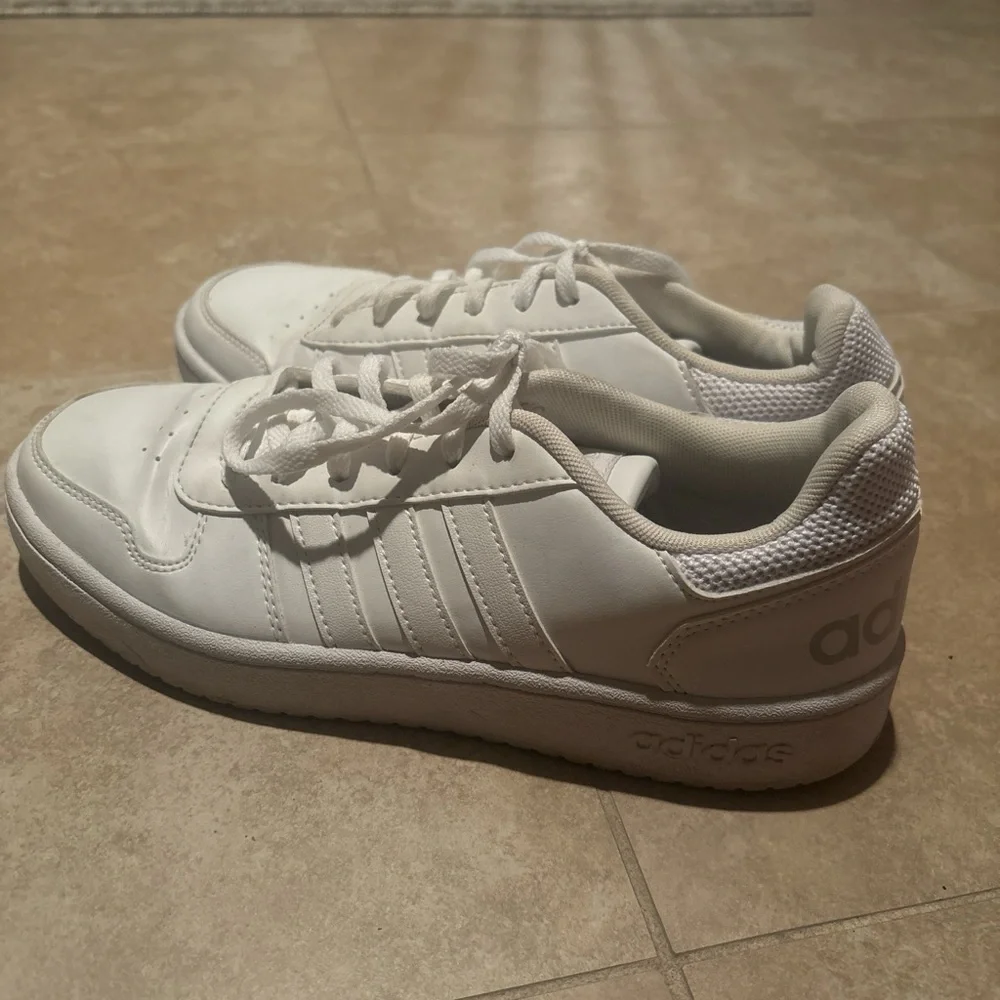 Adidas Classic White Trainers - Picture 1 of 4